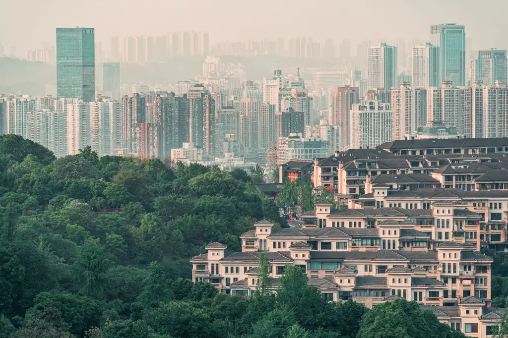 2024年户外大屏媒体投放策略与效果评估方法