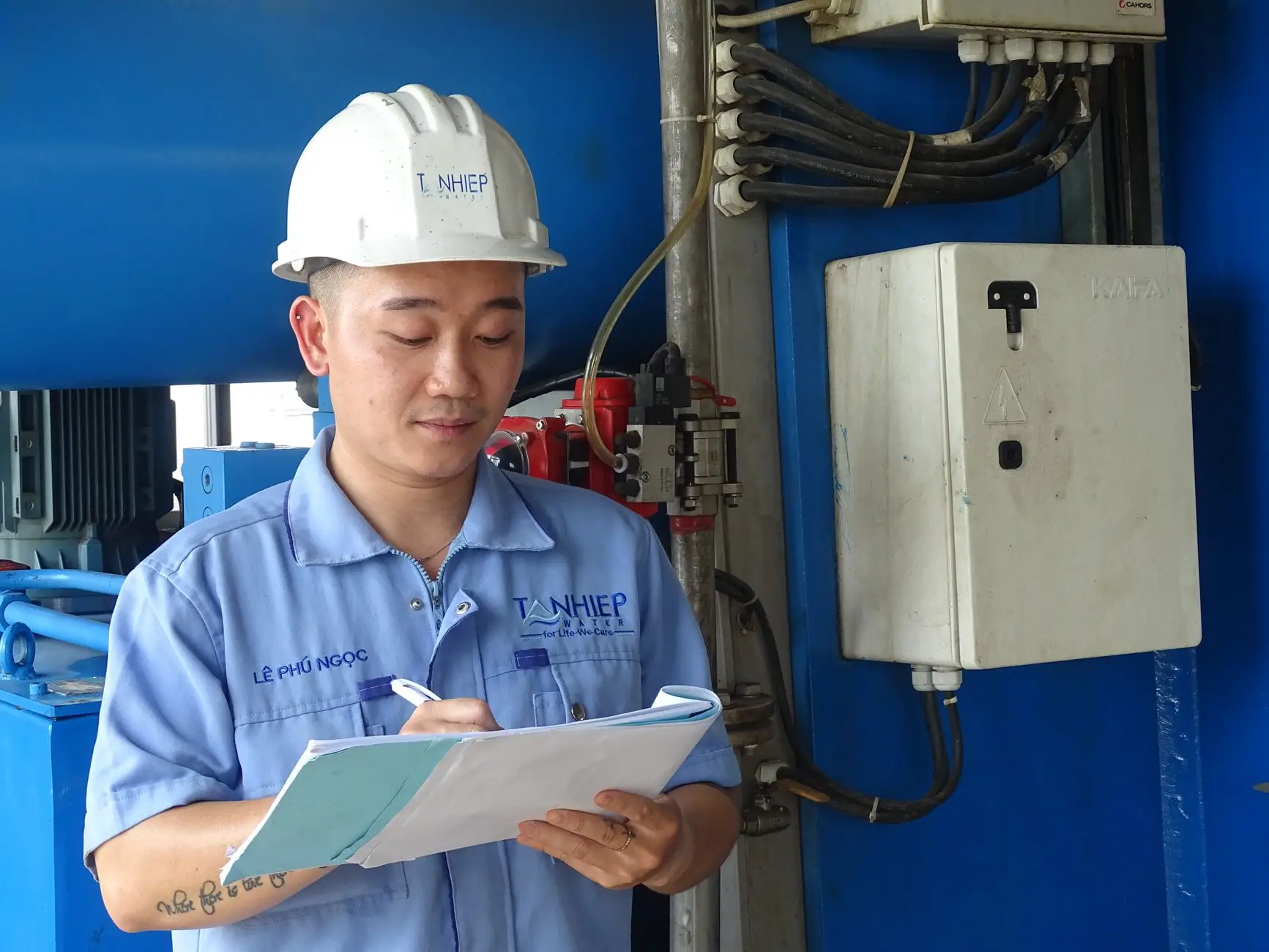 户外大屏与社区广告整合投放的协同效应研究
