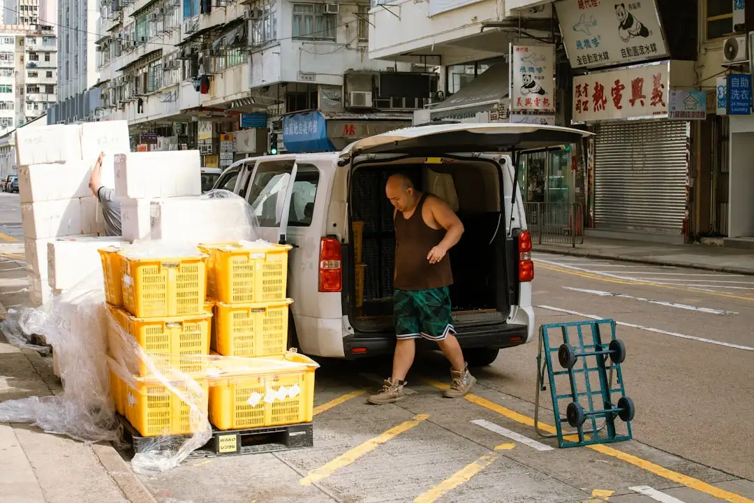 社区广告资源整合：多场景媒介投放方案的设计与实践